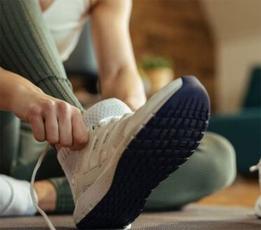 Cách buộc dây dày chạy bộ chuẩn