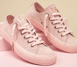 Cách buộc dây giày giấu dây nhanh chóng