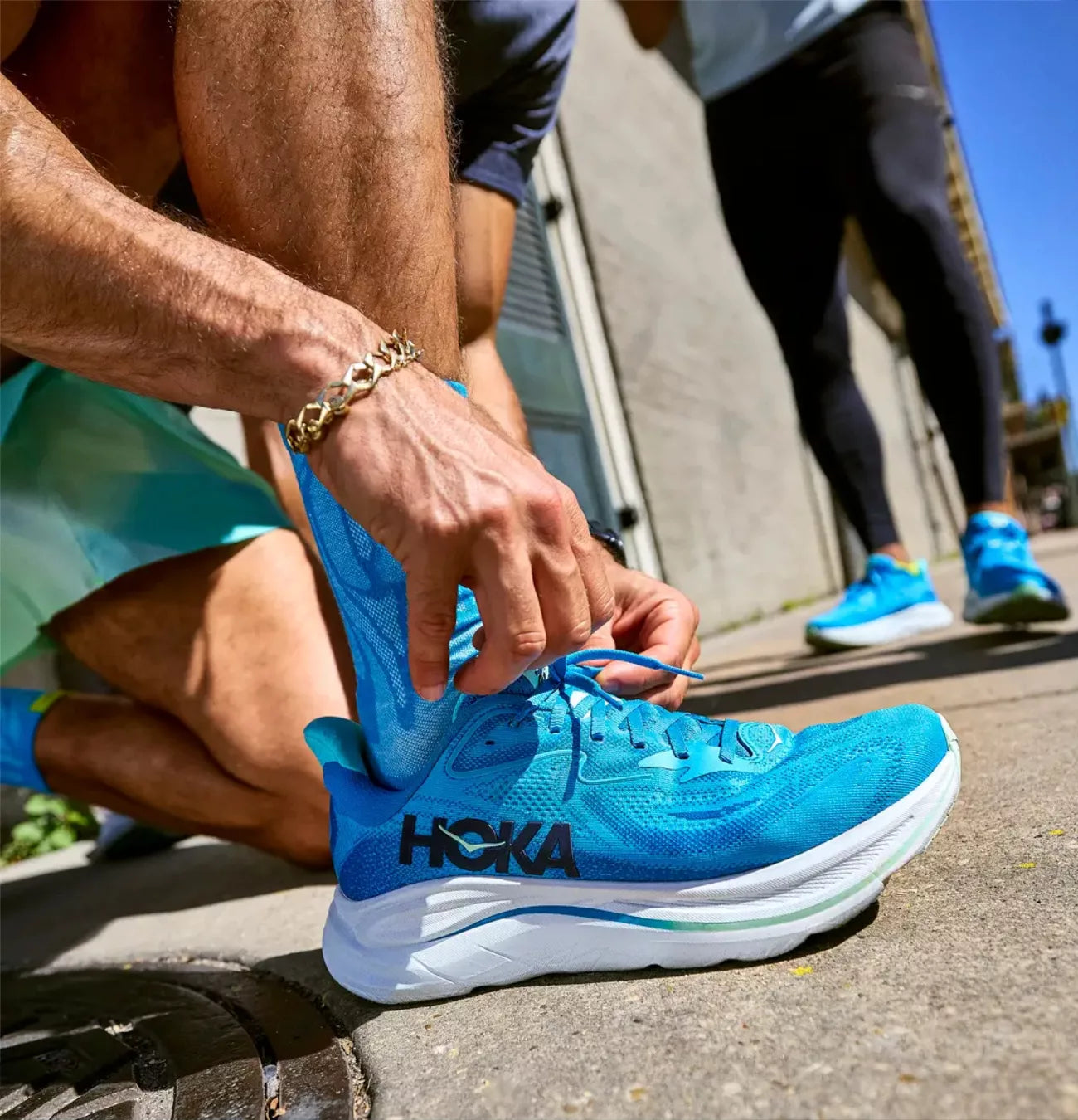 HOKA Clifton 10 – Siêu Phẩm Chạy Bộ Êm Ái, Bền Bỉ Cho Mọi Cung Đường