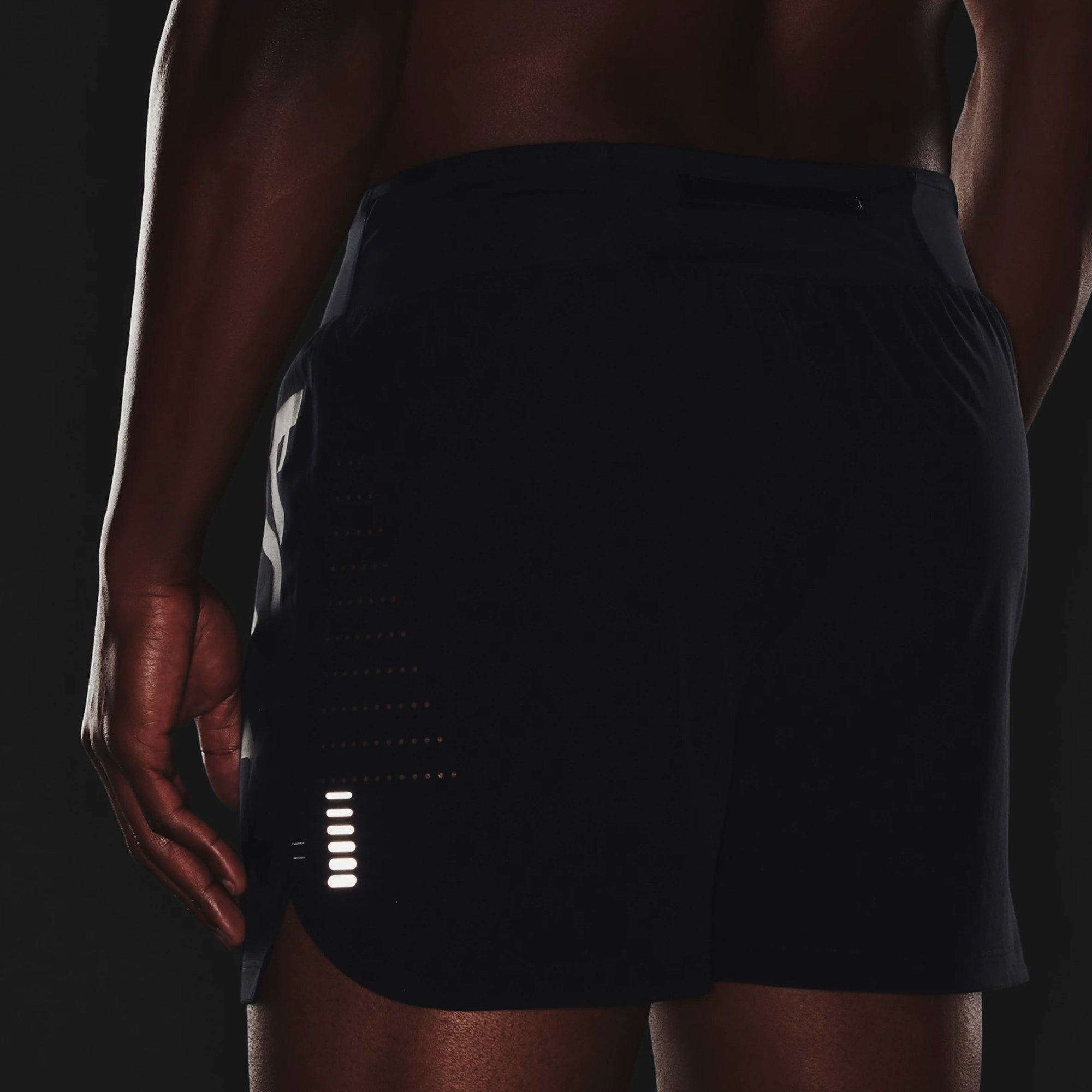 Quần Ngắn Thể Thao Nam Under Armour Speedpocket 5'' - Supersports Vietnam