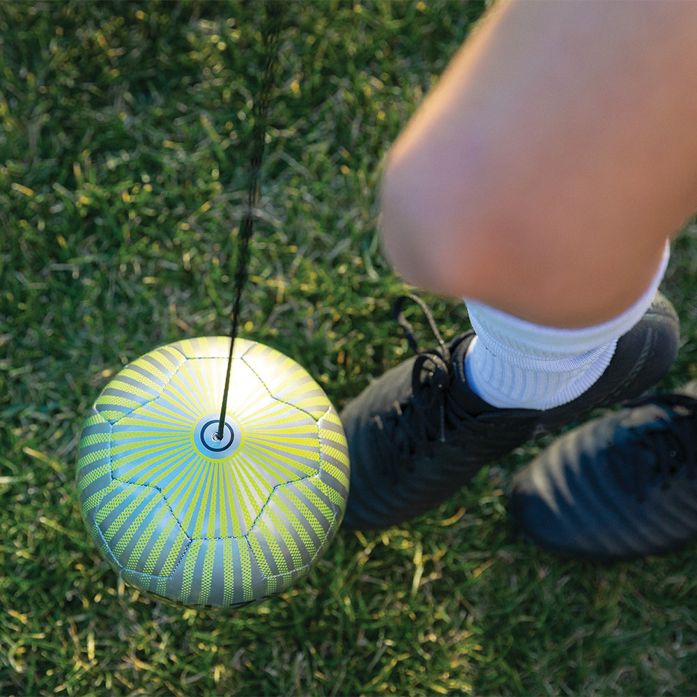Bộ Dây Đàn Hồi Và Banh Bóng Đá Sklz Star-Kick Touch Trainer - Xám - Supersports Vietnam