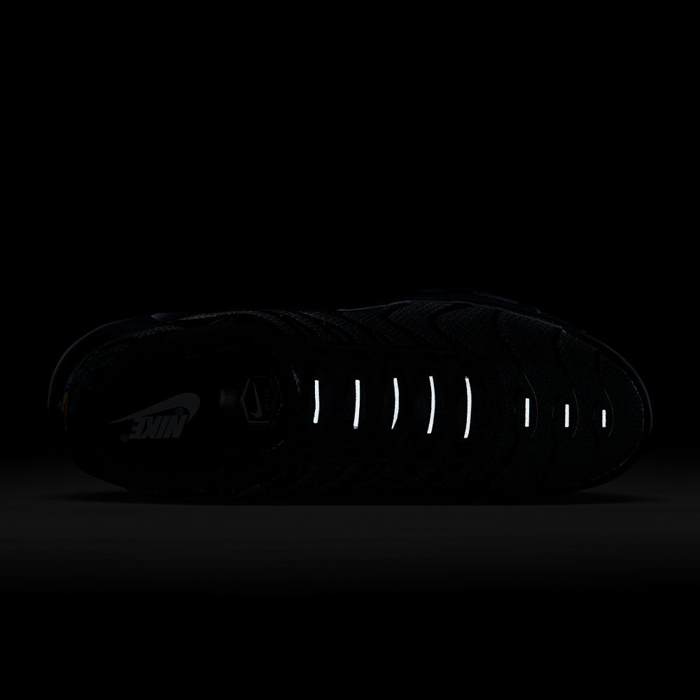 Giày Sneaker Nam Nike Air Max Plus - Đen - Supersports Vietnam