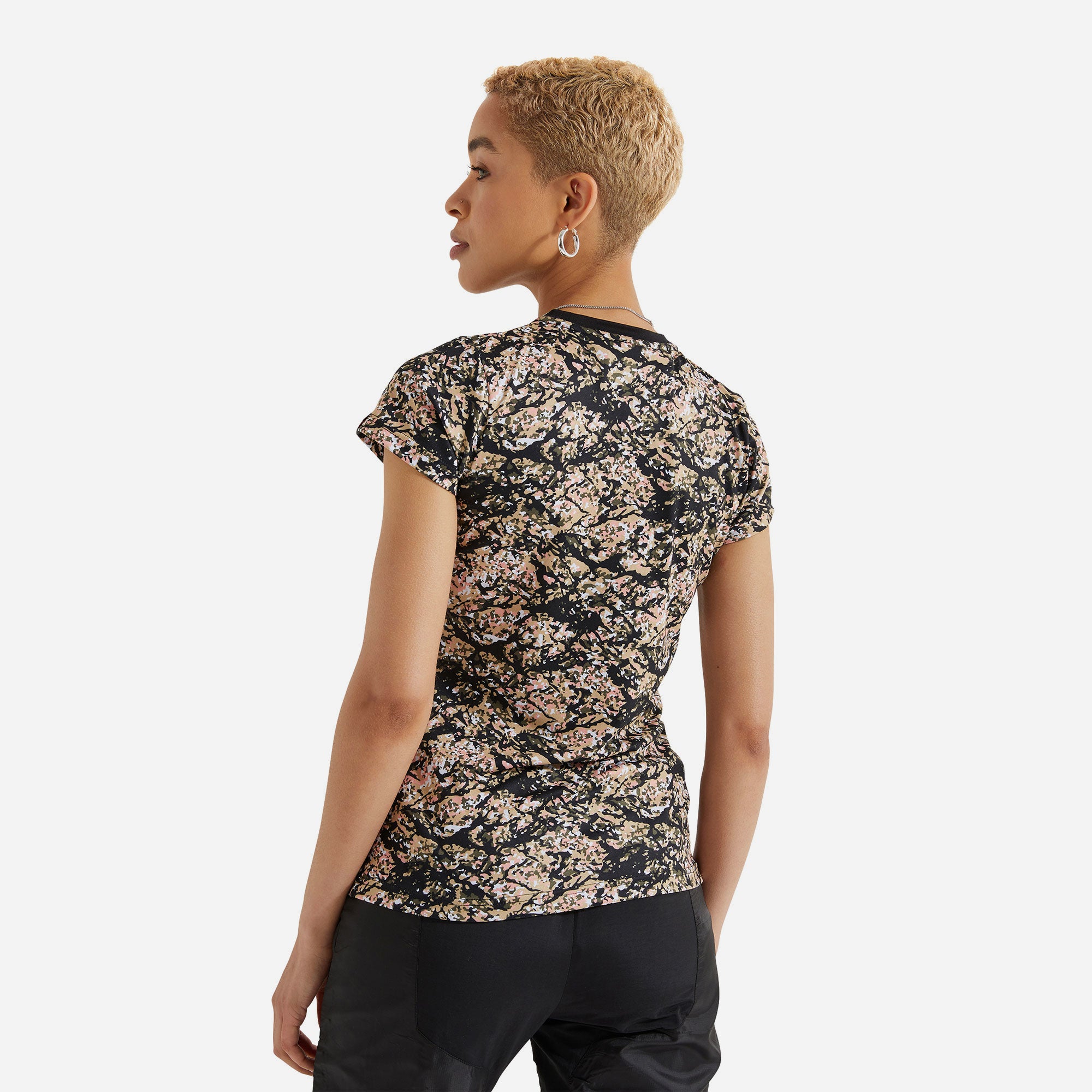 Áo Thun Nữ Ellesse Cratere - Rằn Ri - Supersports Vietnam