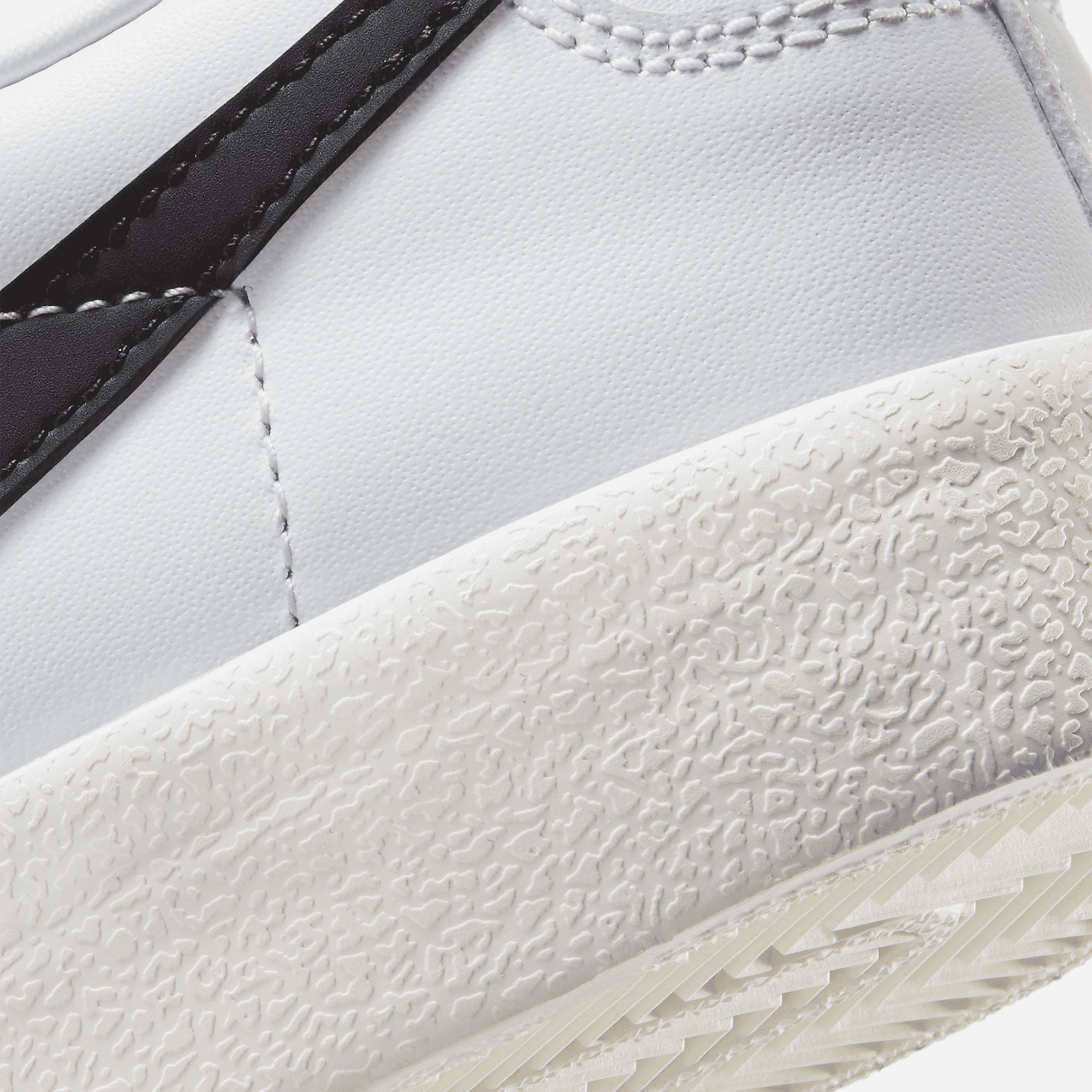 Giày Sneaker Nam Nike Blazer Low '77 Vntg - Trắng - Supersports Vietnam