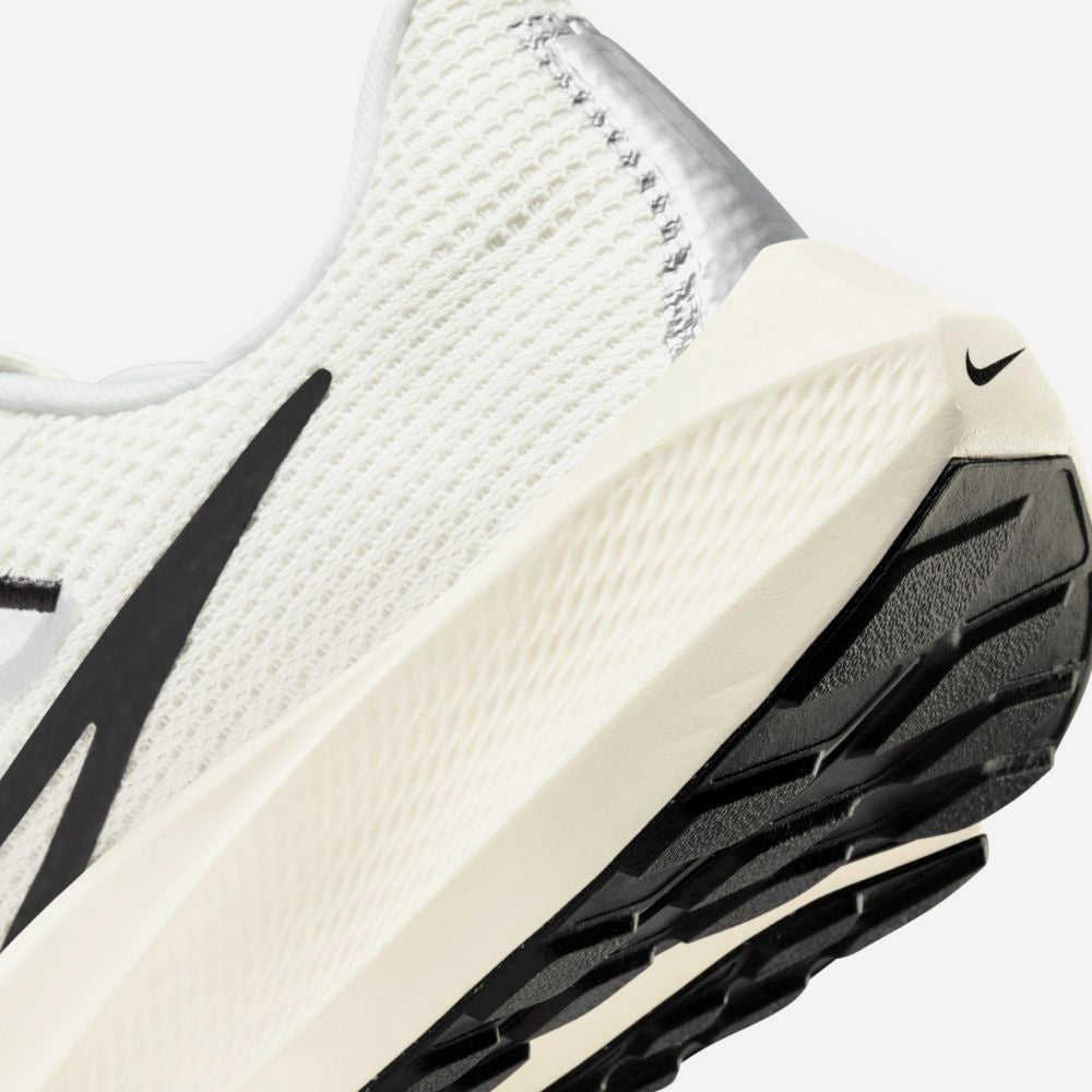 Giày Chạy Bộ Nữ Nike Air Zoom Pegasus 40 - Be - Supersports Vietnam