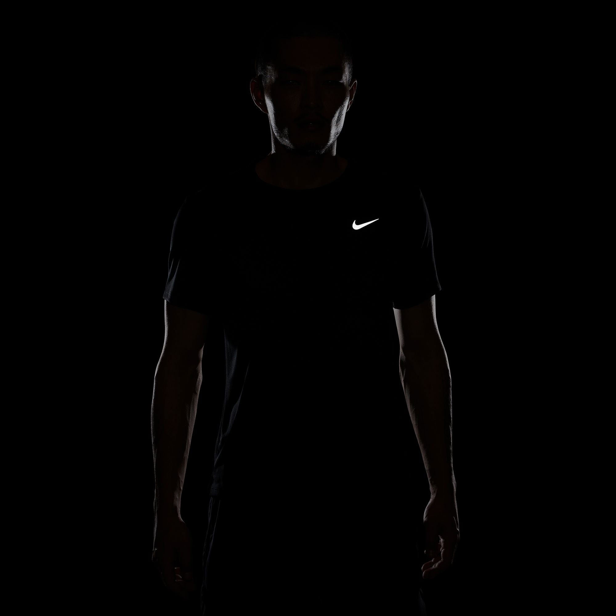 Áo Thun Nam Nike Dri-Fit Uv Miler - Đen - Supersports Vietnam