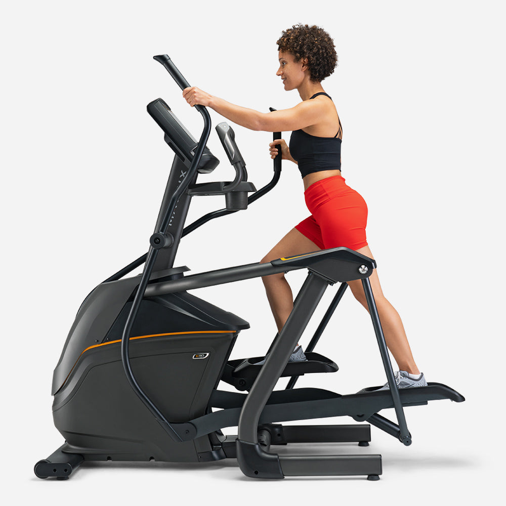 Máy Tập Liên Hoàn Giảm Cân Mỹ Matrix E30 Xir - Đen - Supersports Vietnam