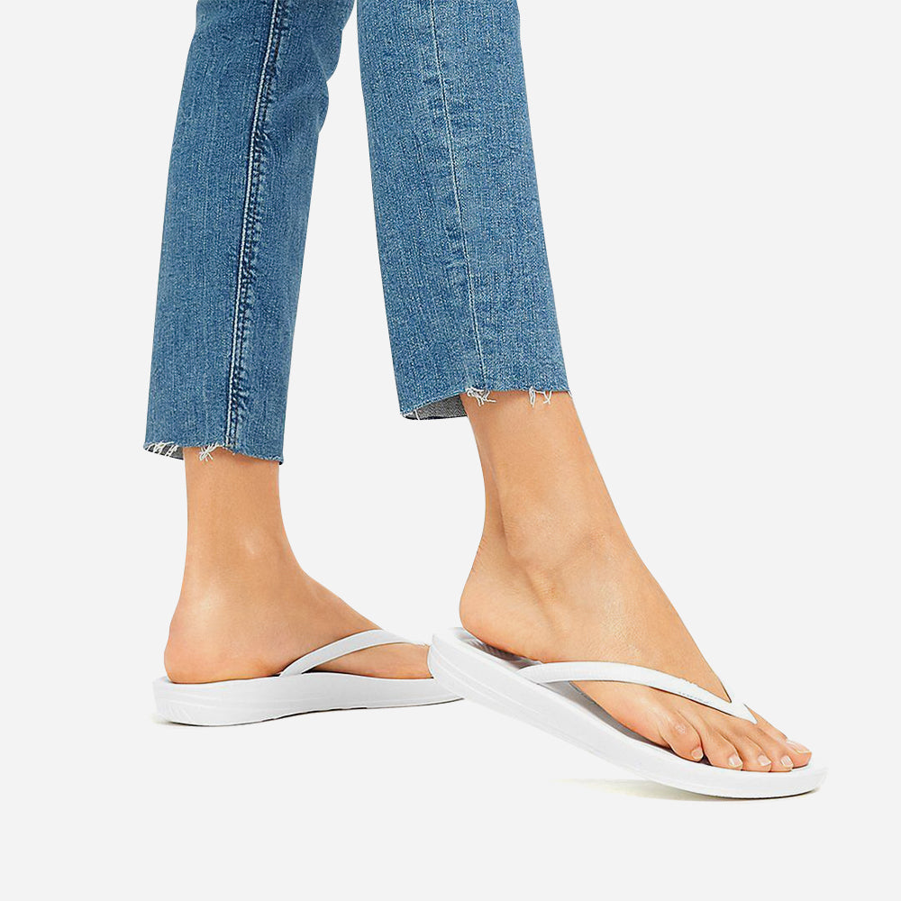 Dép Xỏ Ngón Nữ Fitflop Iqushion Ergonomic - Trắng - Supersports Vietnam