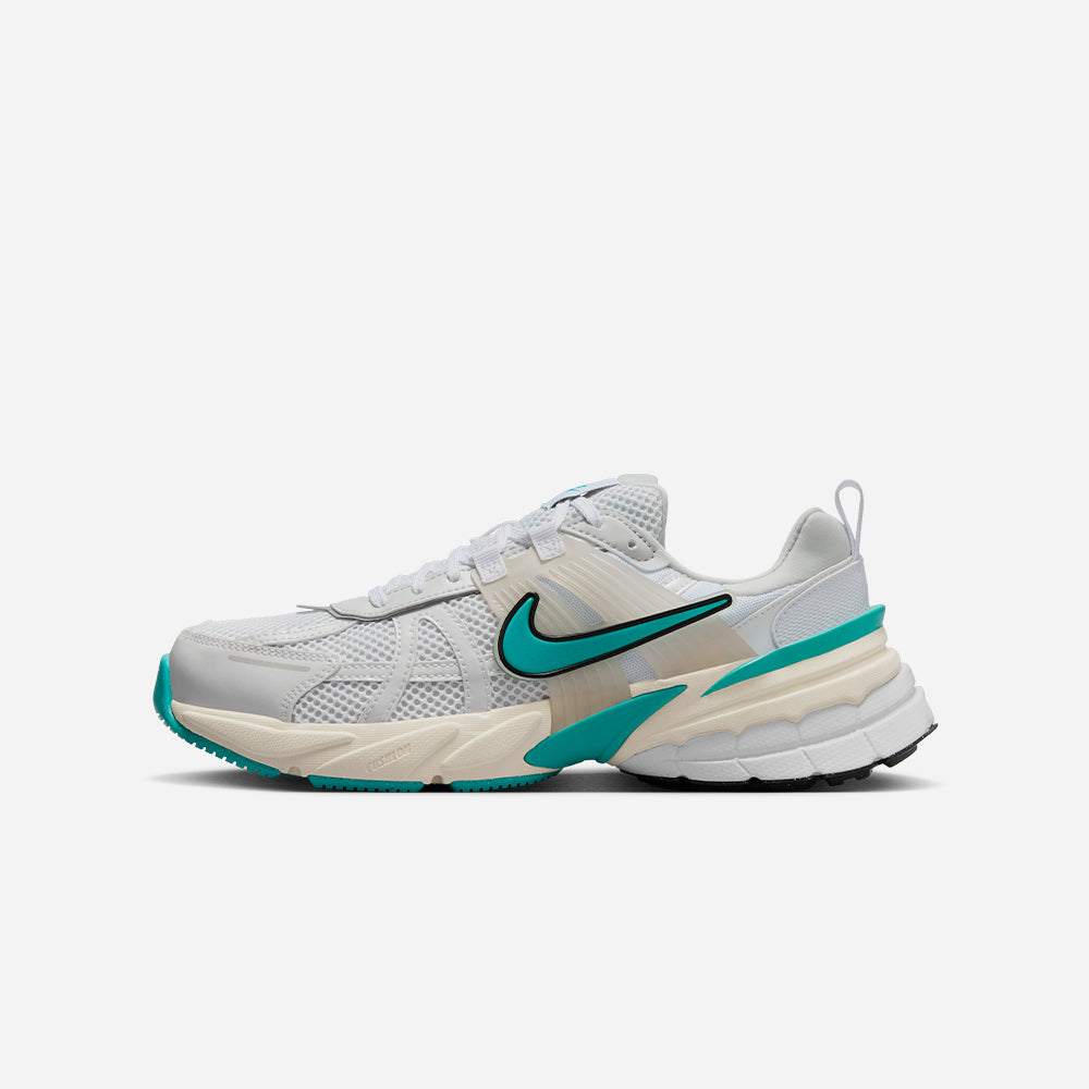 Giày Sneaker Nữ Nike V2K Run - Trắng - Supersports Vietnam