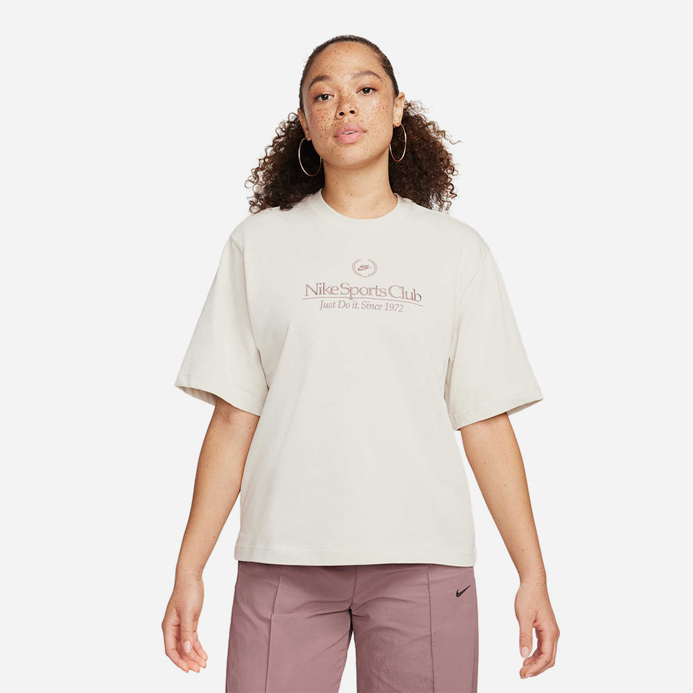 Áo Thun Nữ Nike Boxy Campus - Be - Supersports Vietnam