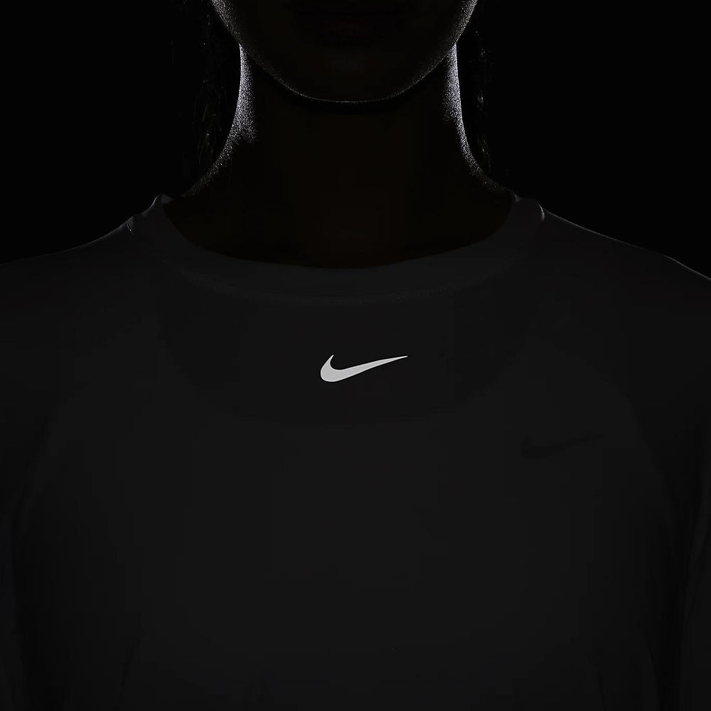 Áo Thun Nữ Nike One Classic Dri-Fit - Trắng - Supersports Vietnam