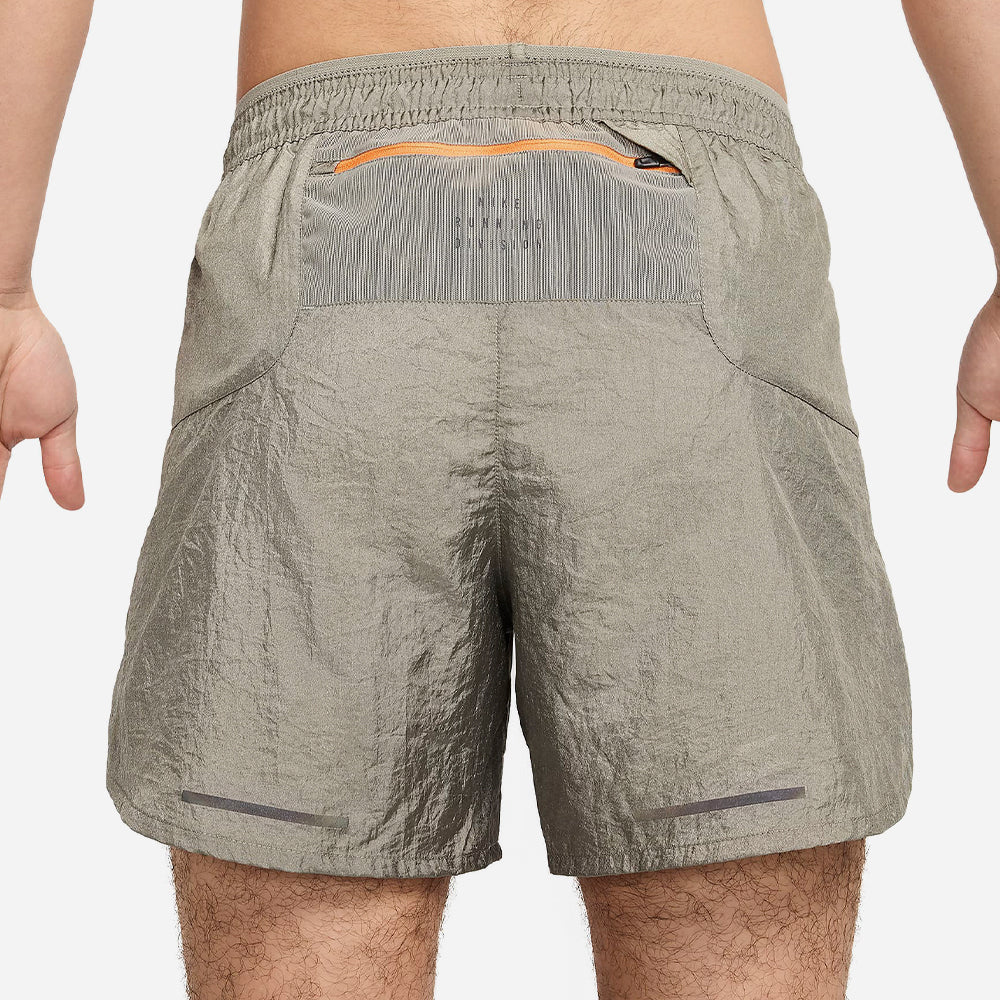 Quần Ngắn Thể Thao Nam Nike Dri-Fit Stride - Xám - Supersports Vietnam