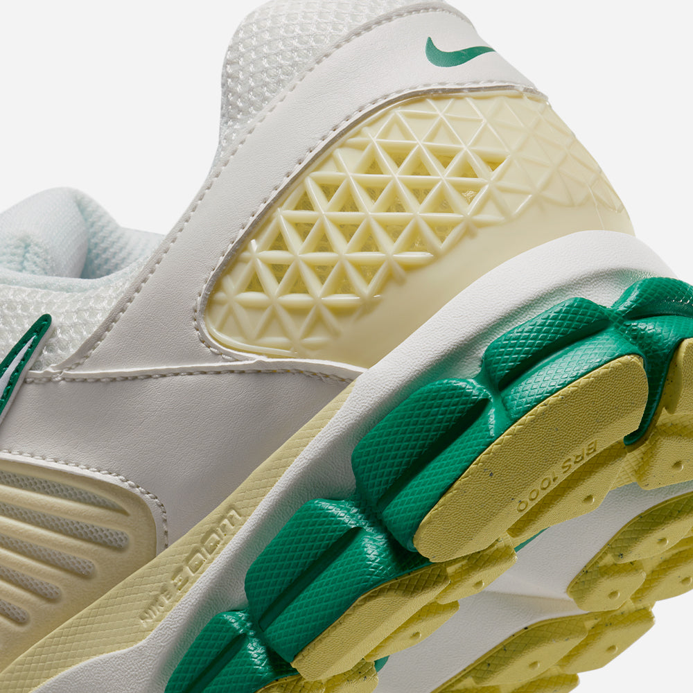 Giày Sneaker Nam Nike Zoom Vomero 5 - Trắng - Supersports Vietnam