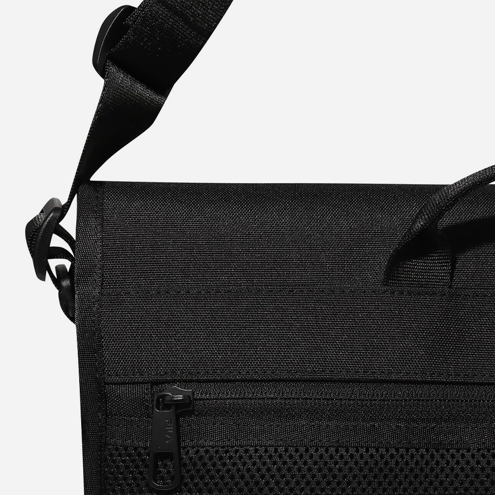 Túi Đeo Chéo Fila Signature Small Messenger - Đen - Supersports Vietnam