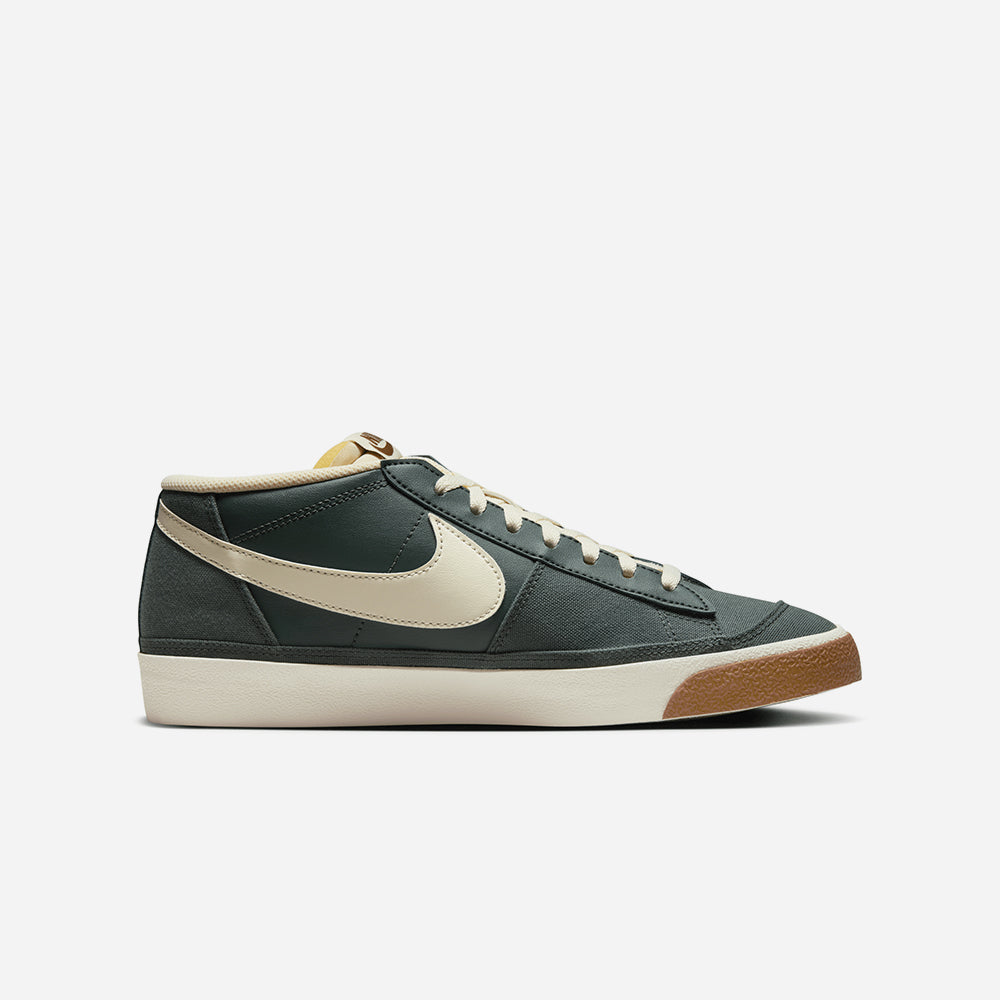 Giày Sneaker Nam Nike Blazer Low Pro Club - Xanh Lá - Supersports Vietnam