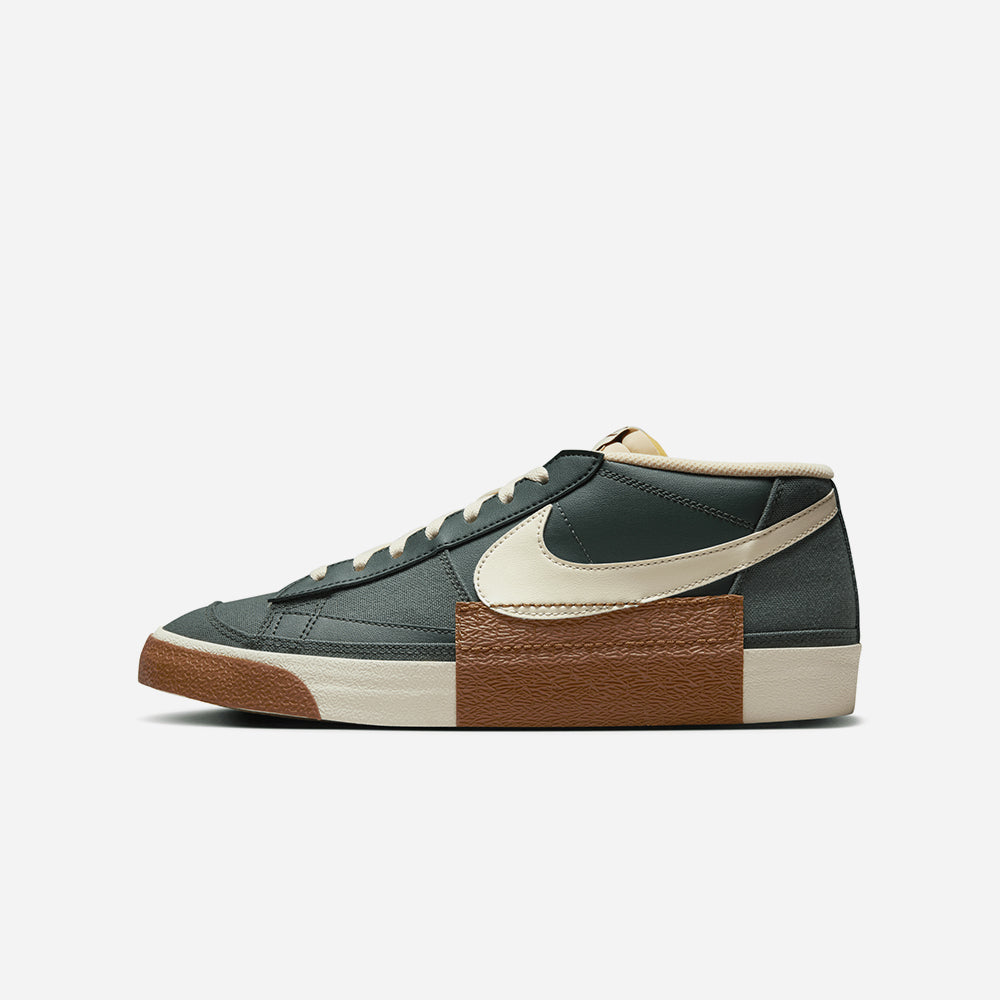 Giày Sneaker Nam Nike Blazer Low Pro Club - Xanh Lá - Supersports Vietnam