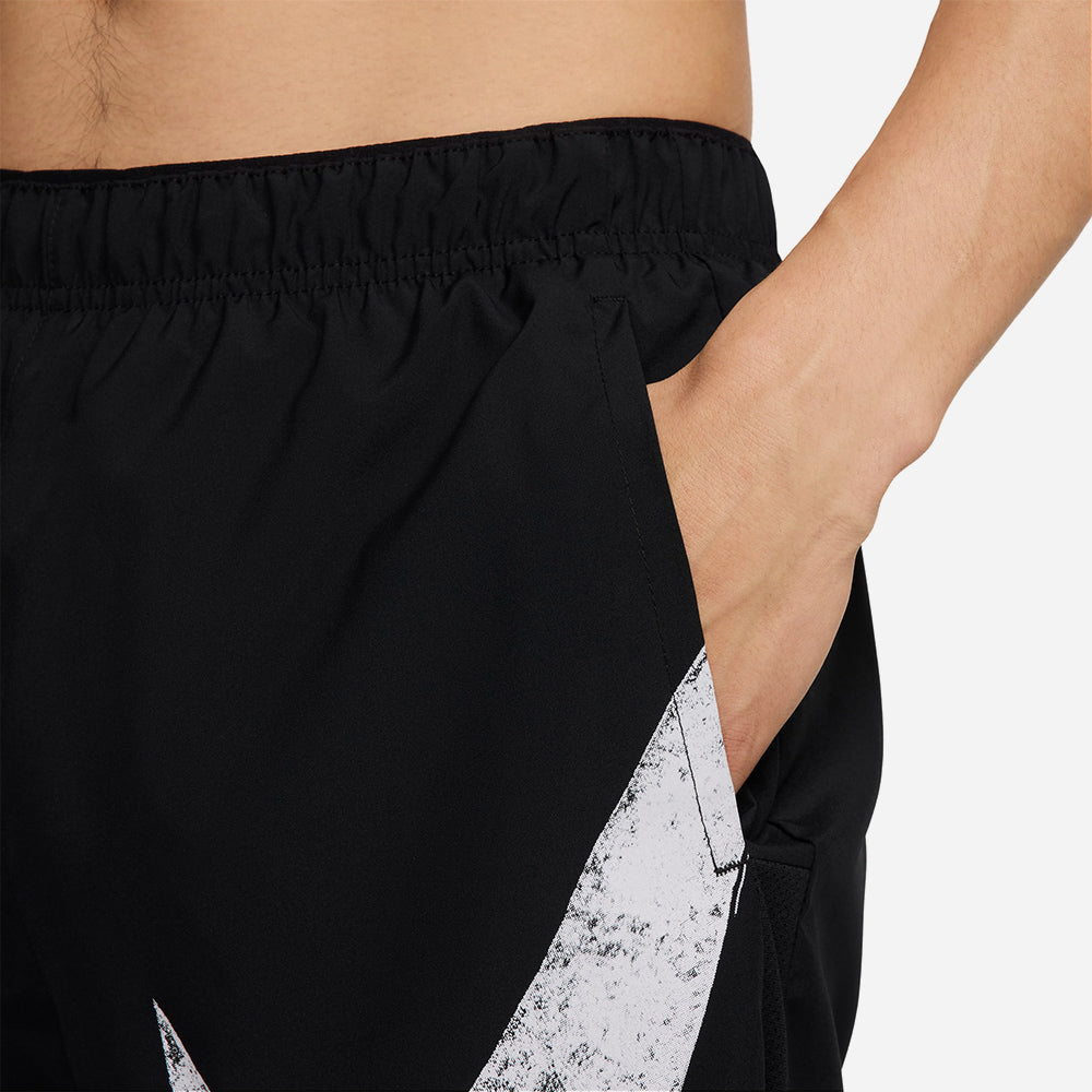 Quần Ngắn Nam Nike Dri-Fit Challenger Swoosh - Đen - Supersports Vietnam