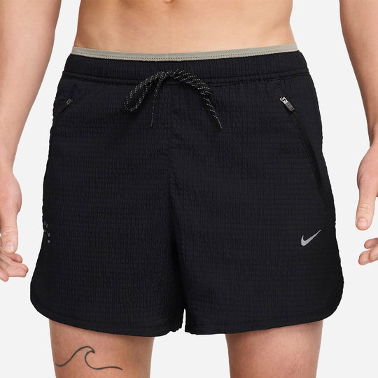 Quần Ngắn Nam Nike Stride Dry Fit - Đen