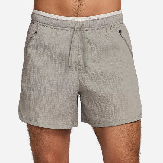 Quần Ngắn Nam Nike Stride Dry Fit - Xám