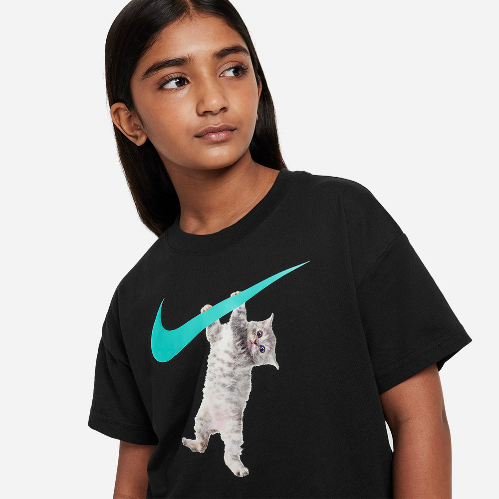 Áo Thun Bé Gái Nike Boxy Hang In There - Đen - Supersports Vietnam