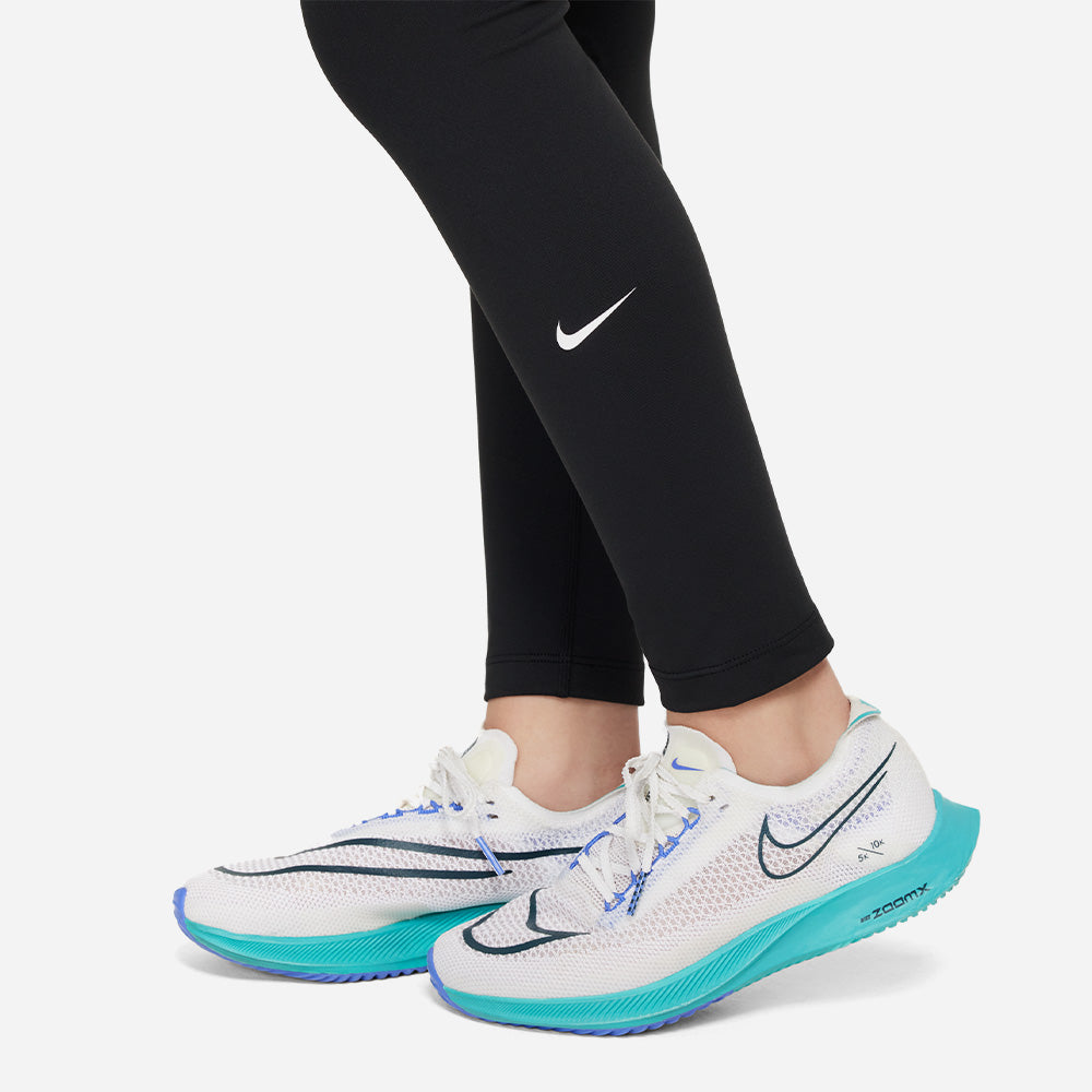 Quần Bó Thể Thao Bé Gái Nike One Swoosh - Đen - Supersports Vietnam