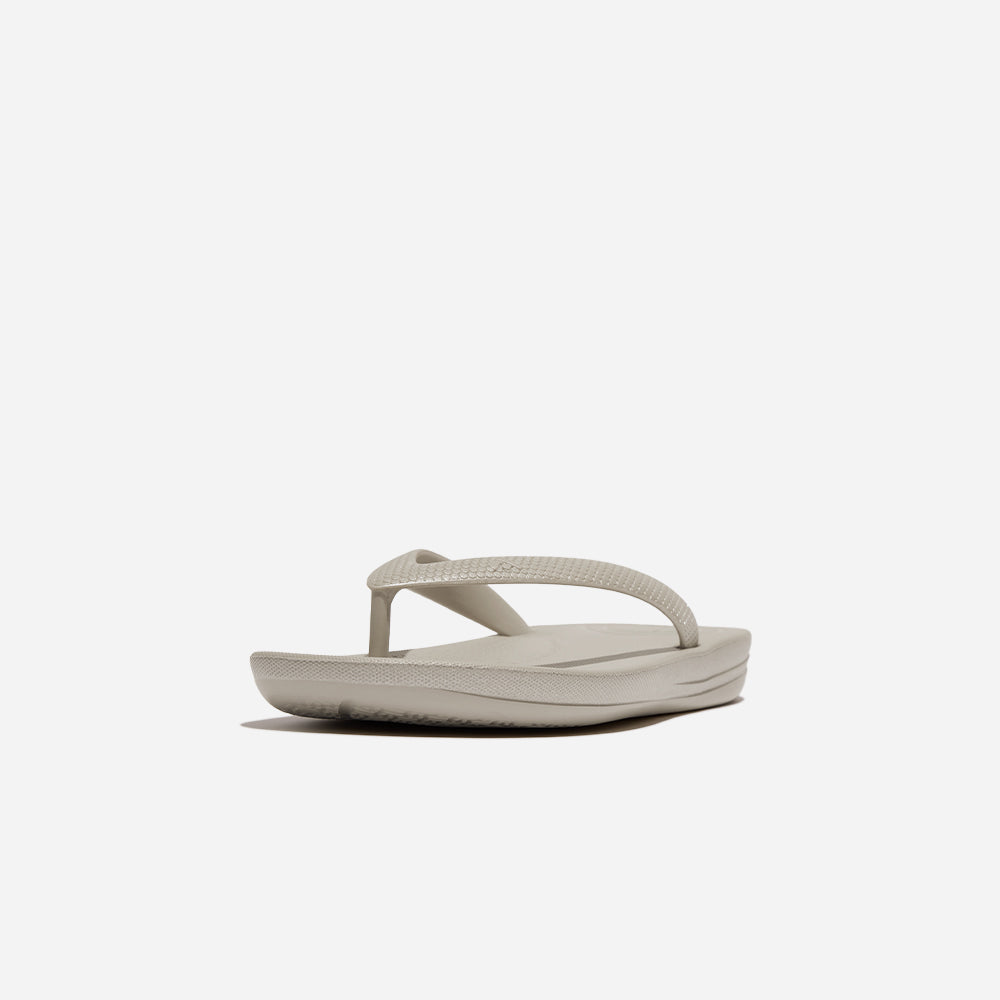 Dép Xỏ Ngón Trẻ Em Fitflop Iqushion Shimmer Ergonomic - Xám - Supersports Vietnam