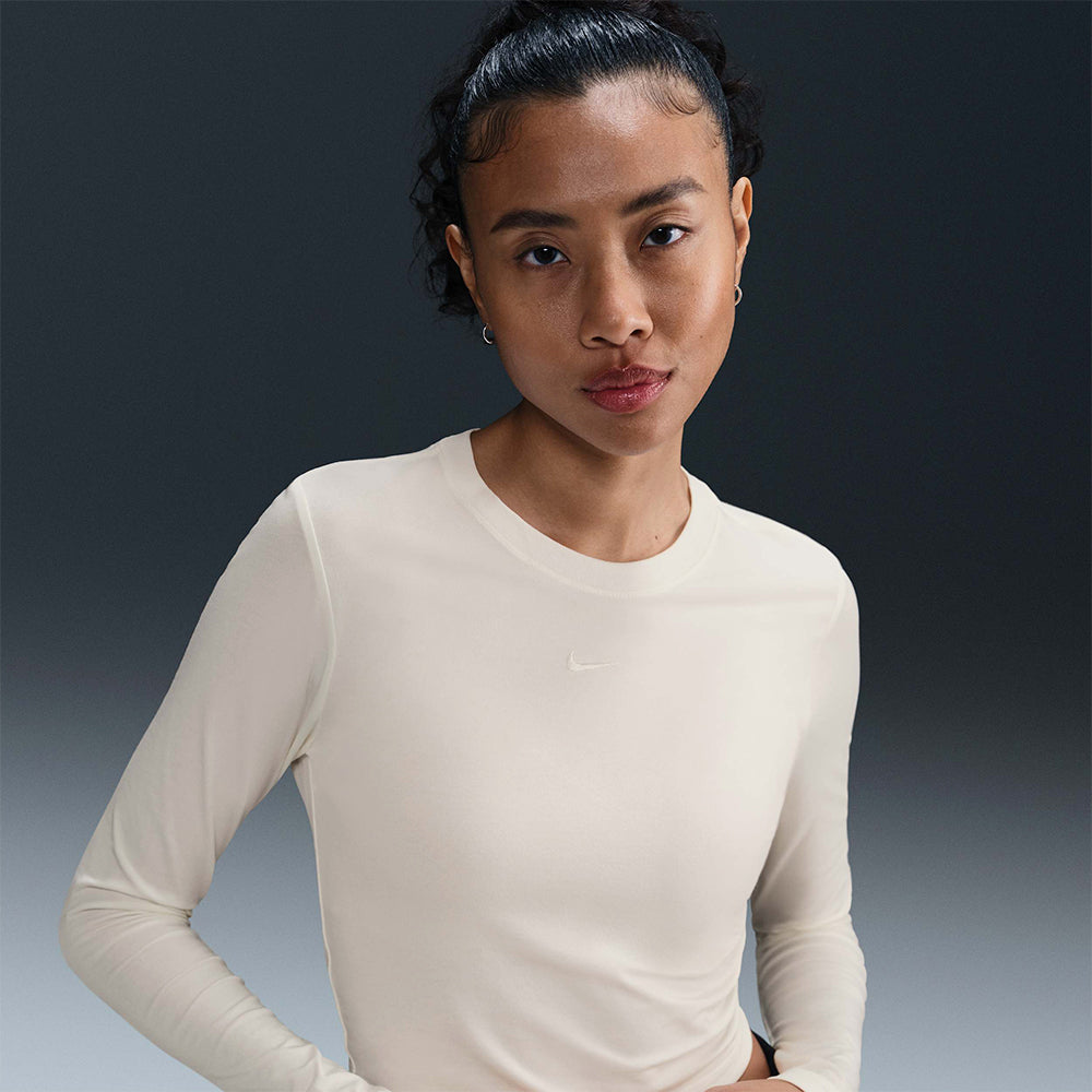 Áo Thun Tay Dài Nữ Nike Chill Knit Cropped - Be - Supersports Vietnam