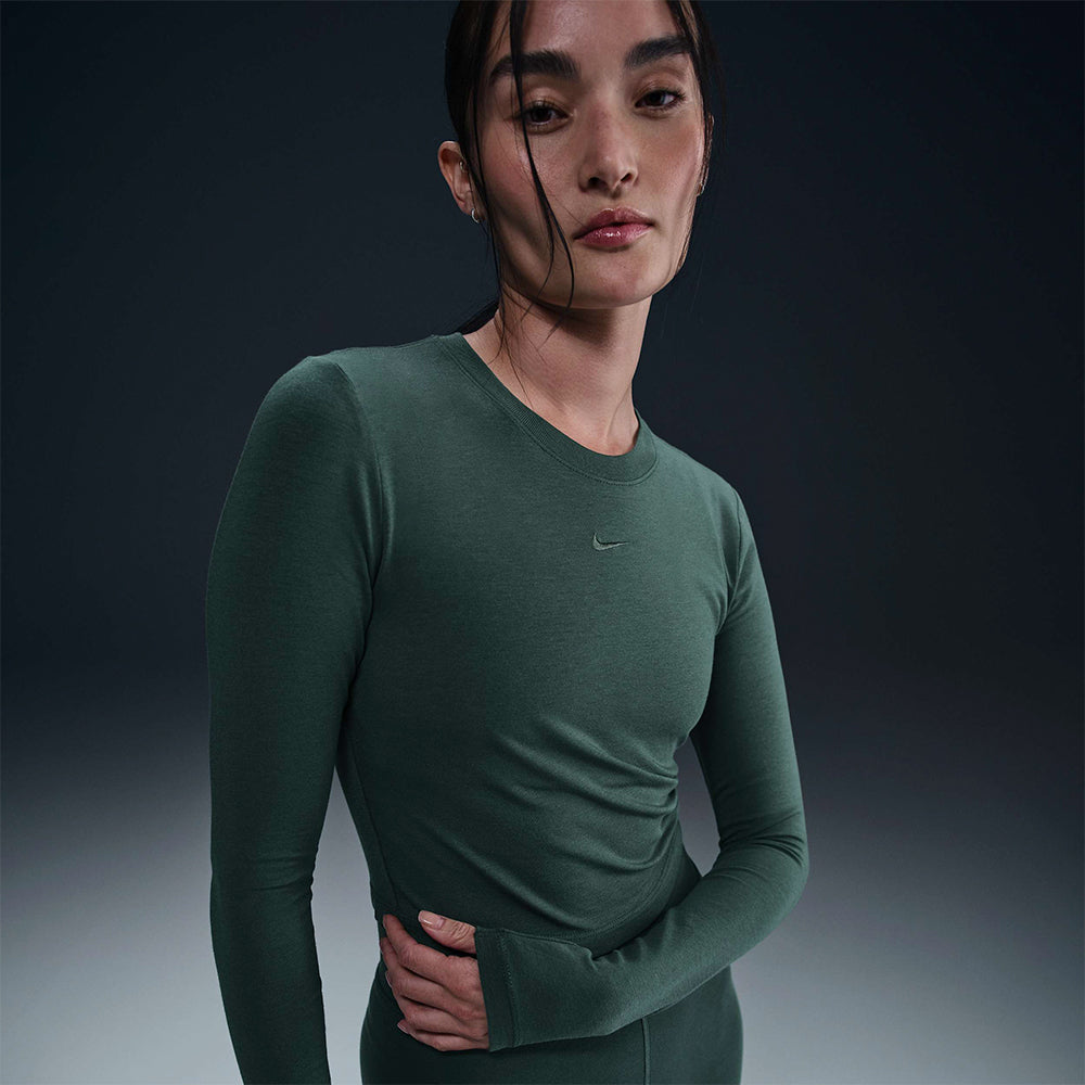 Áo Thun Tay Dài Nữ Nike Chill Knit Crop - Xanh Lá - Supersports Vietnam