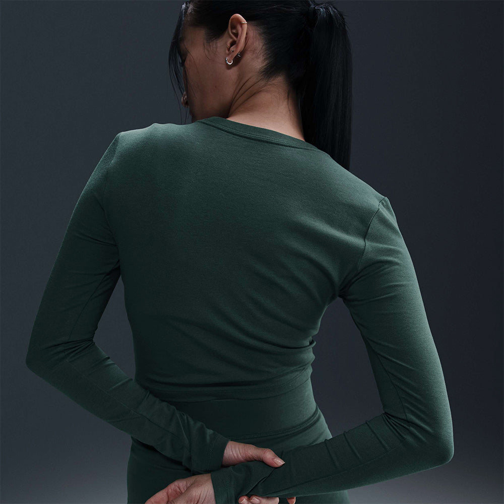 Áo Thun Tay Dài Nữ Nike Chill Knit Crop - Xanh Lá - Supersports Vietnam