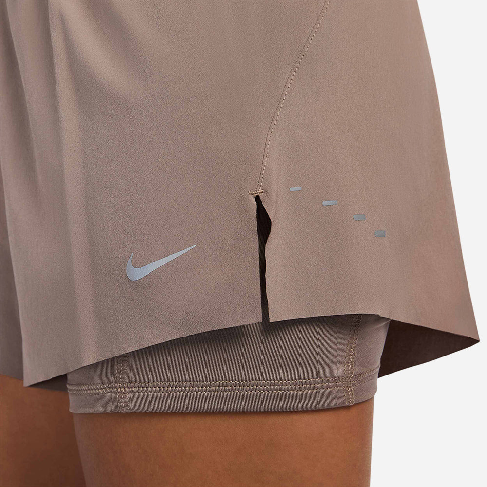 Quần Ngắn Nữ Nike Swift Dri-Fit Mid-Rise 2-In-1 - Nâu - Supersports Vietnam