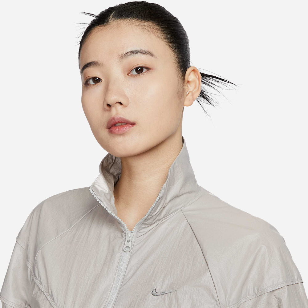 Áo Khoác Nữ Nike Windrunner Woven - Xám - Supersports Vietnam