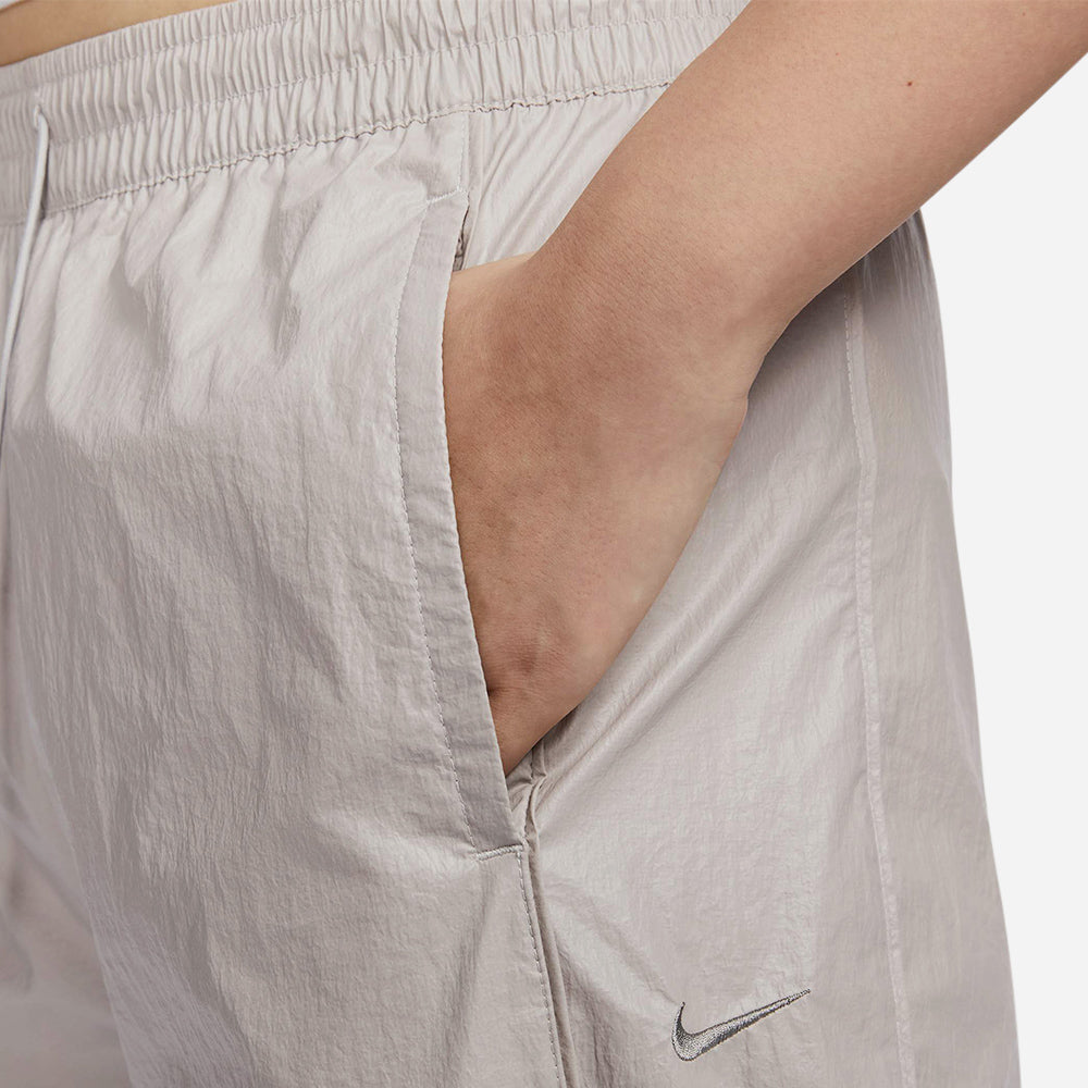 Quần Dài Thể Thao Nữ Nike Windrunner Woven Open Hem - Xám - Supersports Vietnam