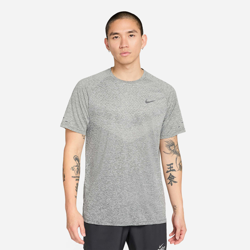 Áo Tay Ngắn Nam Nike Dri-Fit Adv Stride Tối Ưu Hiệu Suất