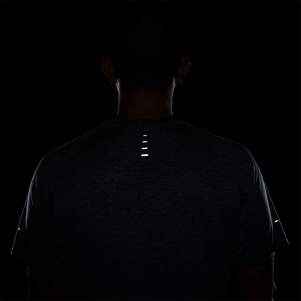 Áo Tay Ngắn Nam Nike Dri-Fit Adv Stride - Xám - Supersports Vietnam