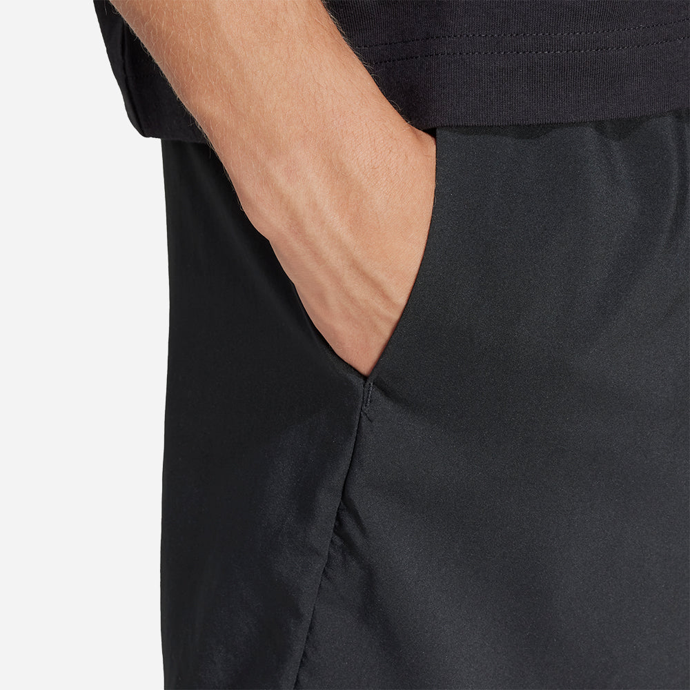 Quần Ngắn Thể Thao Nam Adidas Essentials Small Logo Cargo Chelsea - Đen - Supersports Vietnam