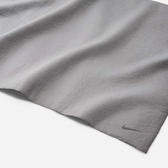 Khăn Thể Thao Nike Swim - Xám