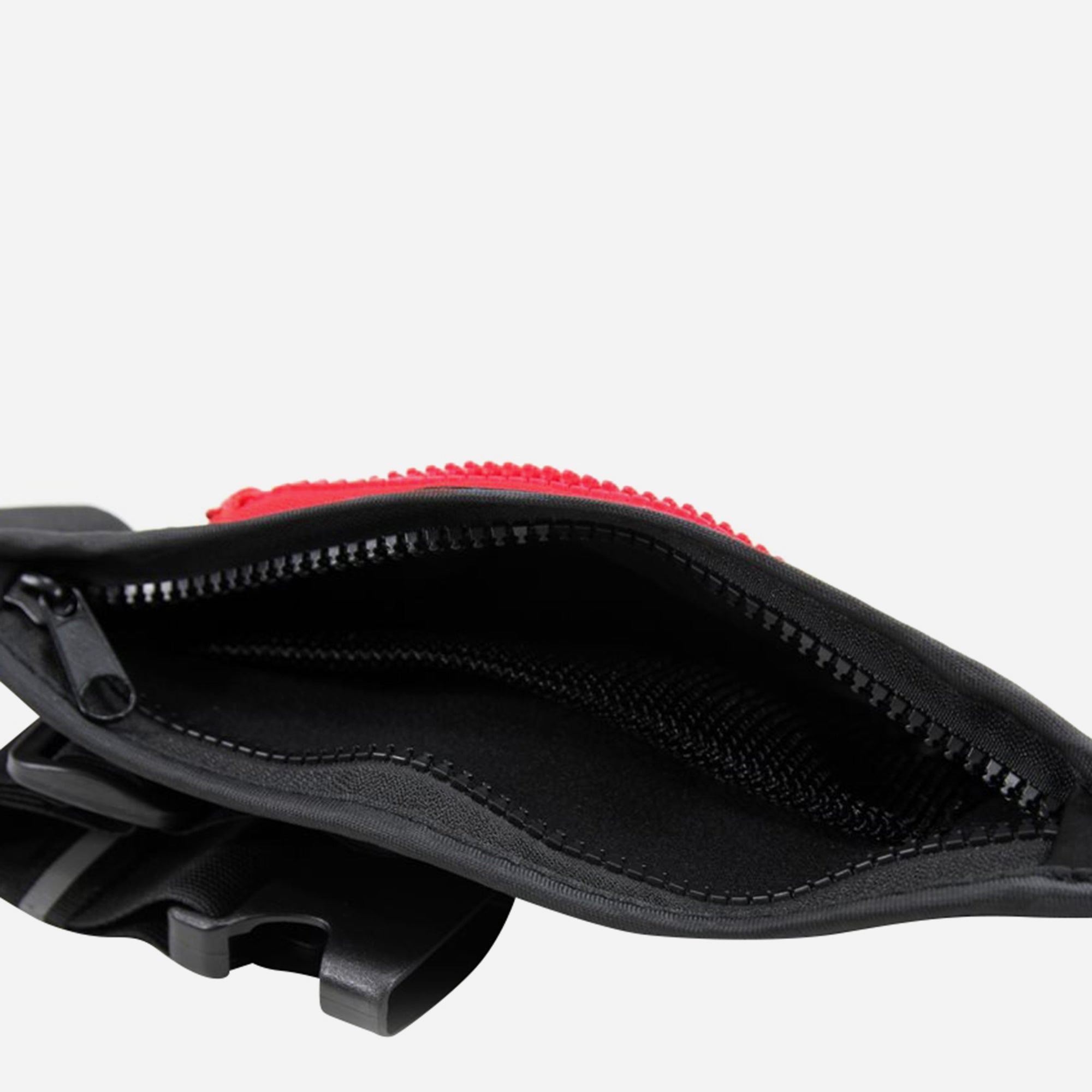 Túi Đeo Hông Body Sculpture - Đen - Supersports Vietnam