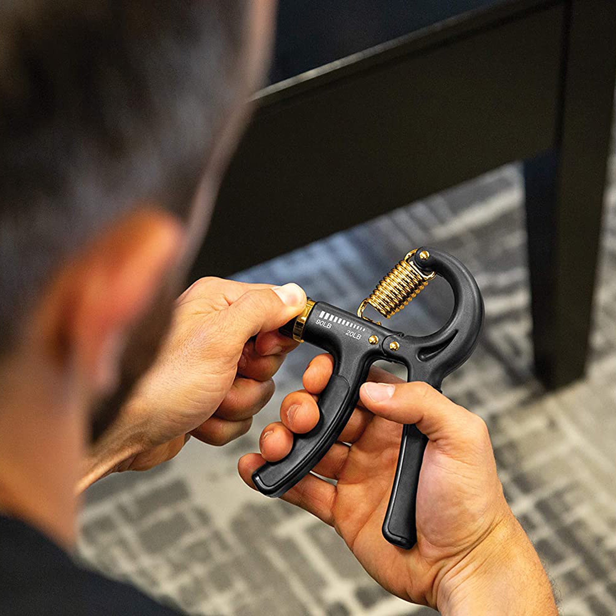 Dụng Cụ Tập Tay Sklz Grip Strengh Trainer - Đen - Supersports Vietnam