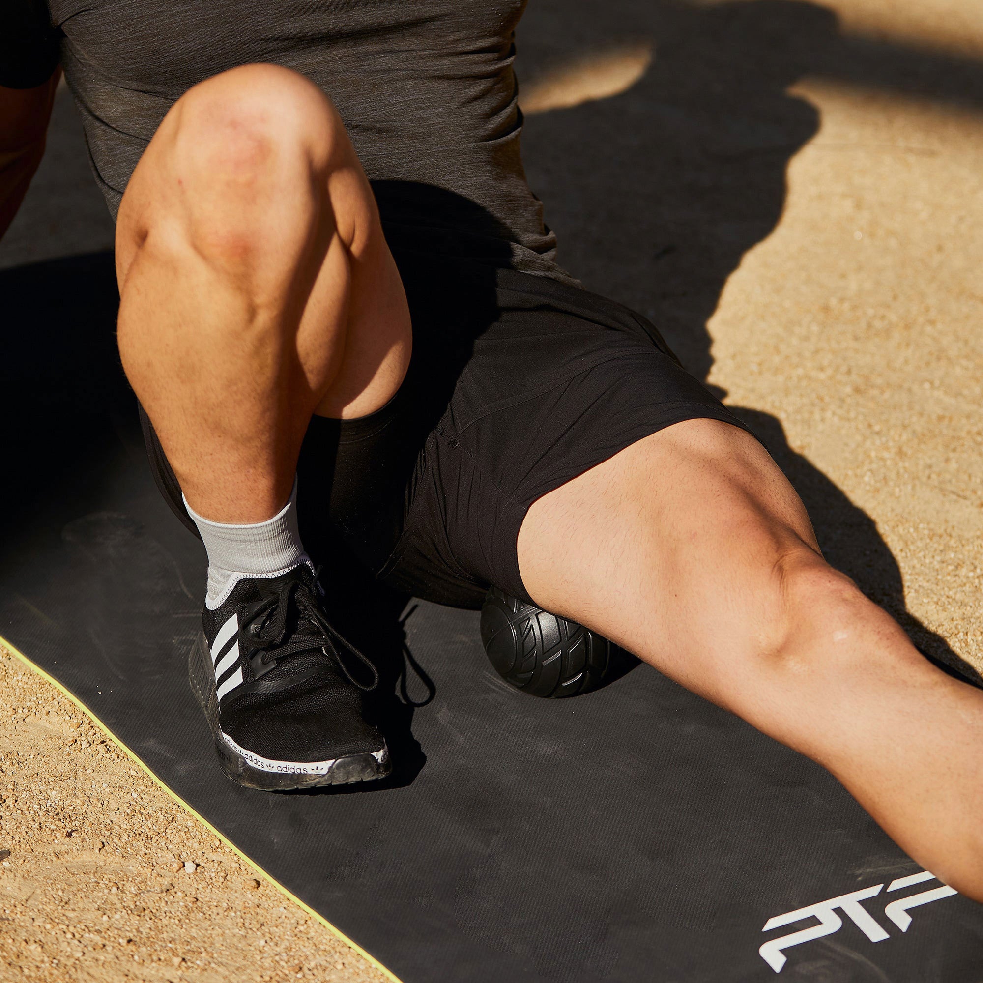 Bóng Mát Xa Ptp Myosphere Circular Massager - Đen - Supersports Vietnam