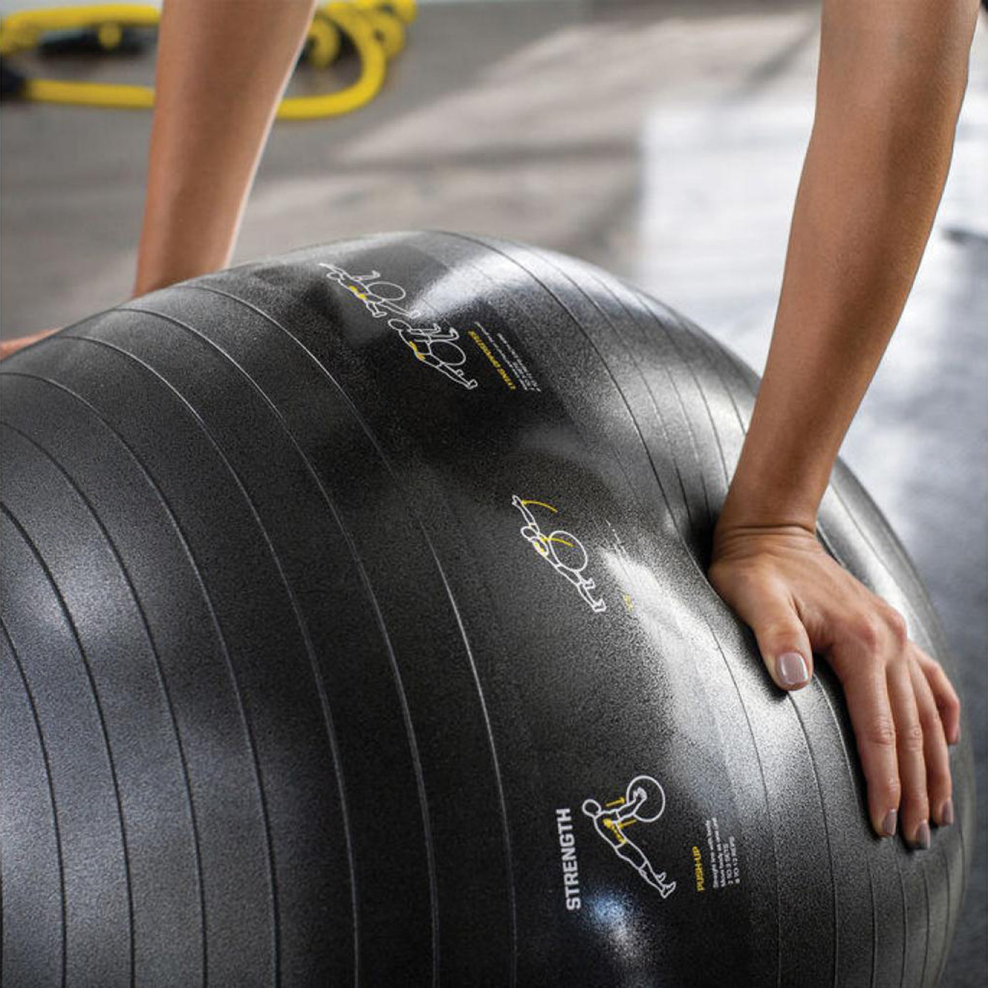 Bóng Tập Yoga Sklz Trainer Sport Performance - Đen - Supersports Vietnam