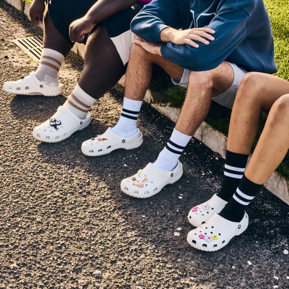Dép Crocs Có Những Dòng Nào? Khám Phá Các Dòng Crocs Và BST Collab Nổi Bật
