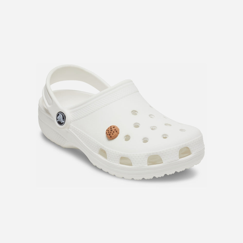 Phụ Kiện Jibbitz™ Crocs Chocolate Chip Cookie (1 Chiếc) - Nâu - Supersports Vietnam