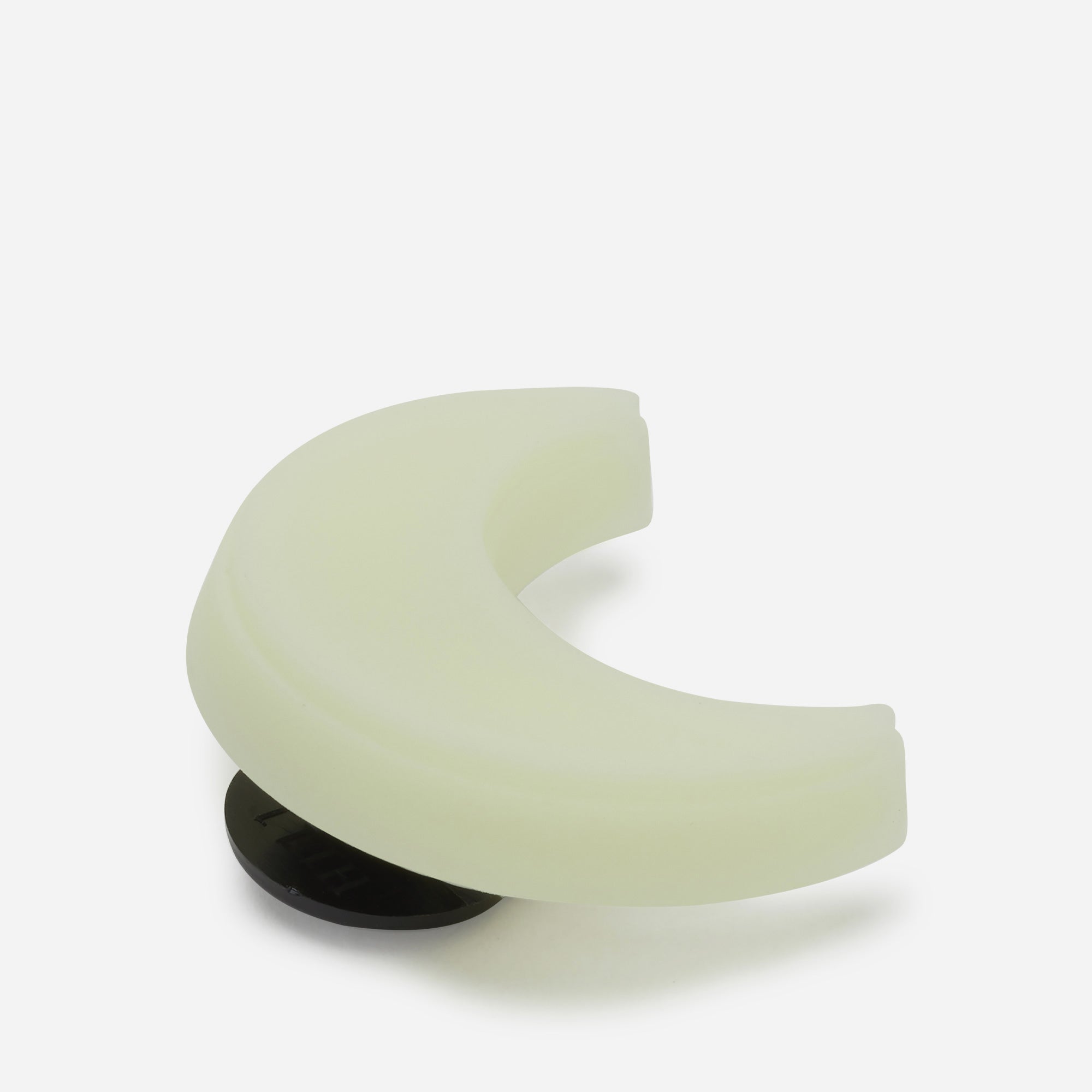 Phụ Kiện Jibbitz™ Glow In The Dark Crescent Moon - Vàng - Supersports Vietnam