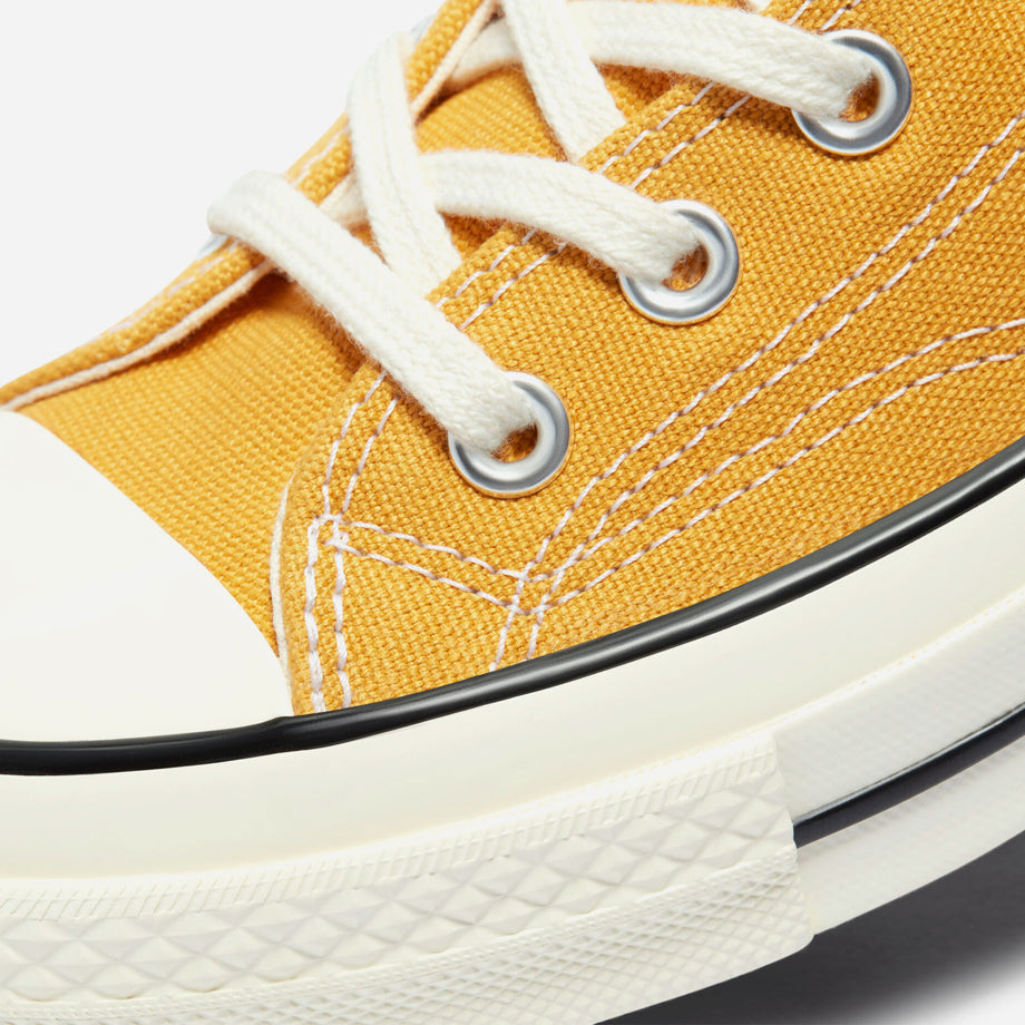 Converse hot sale sunflower low