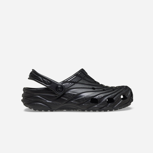 Giày Clog Unisex Crocs Classic Erosion - Đen - Supersports Vietnam