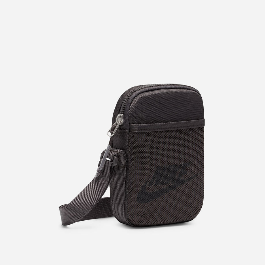 Nike heritage sling bag best sale original price