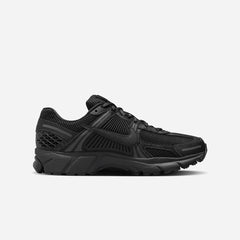 Men's Nike Zoom Vomero 5 Sneakers - Black