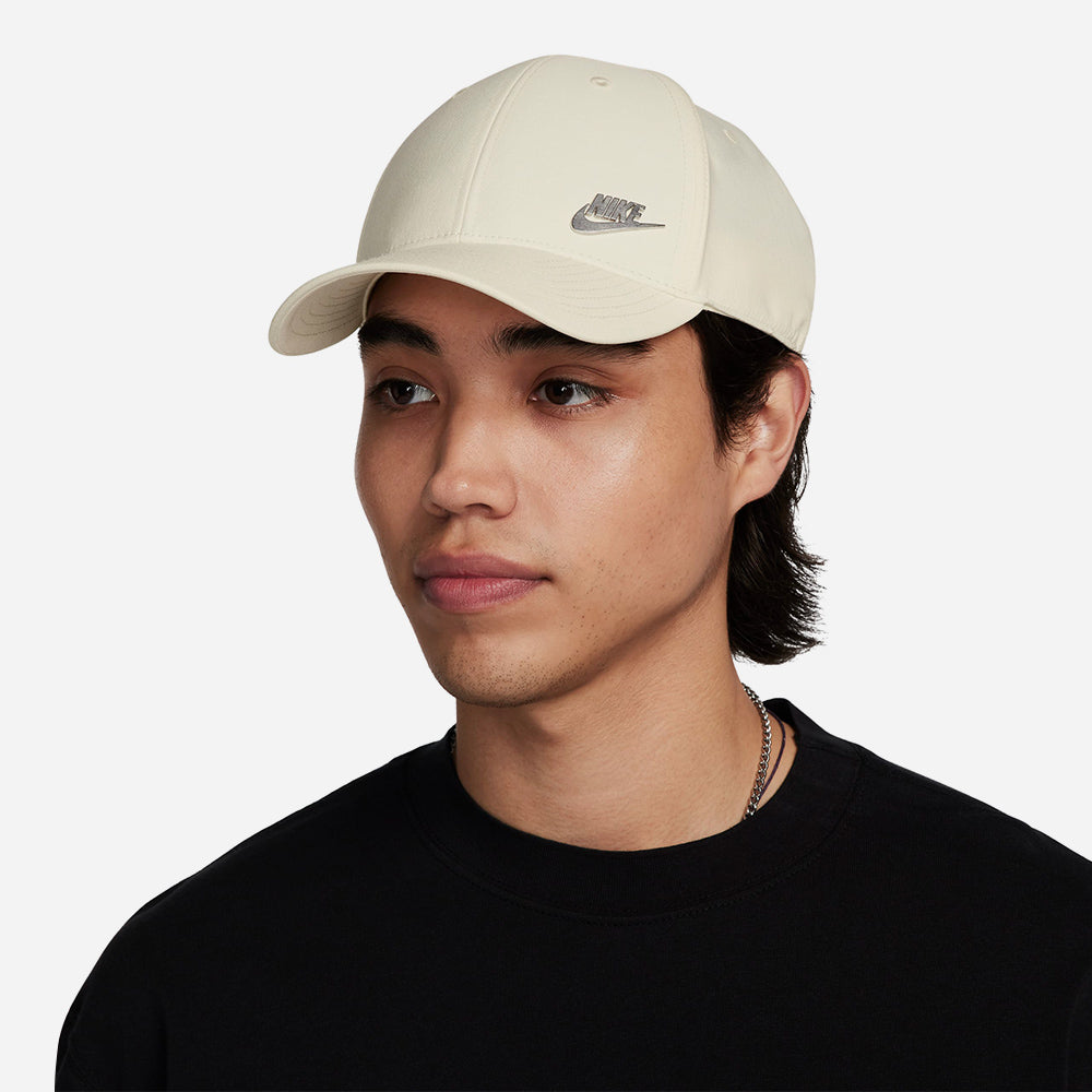 Mũ Lưỡi Trai Nike Dri-Fit Club Structured Metal Logo - Be - Supersports Vietnam