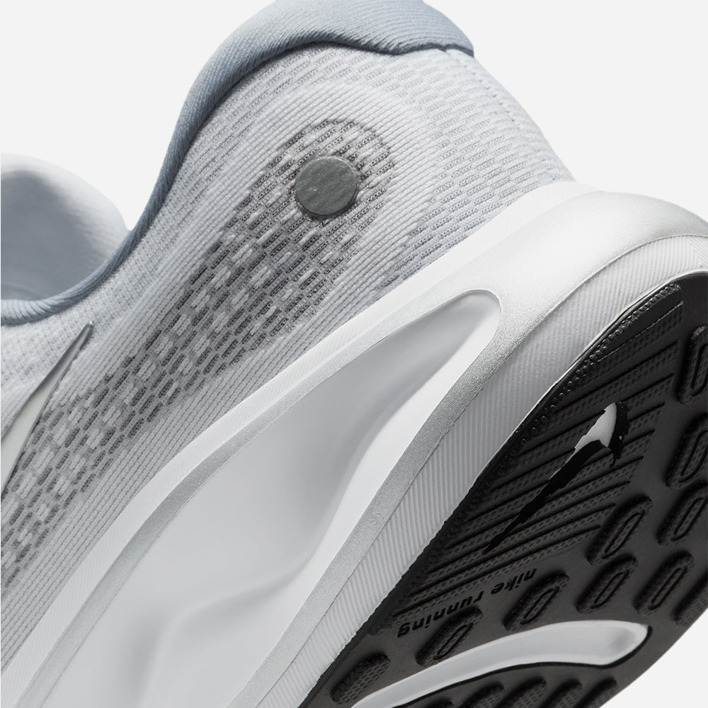 Giày Chạy Bộ Nam Nike Journey Run - Xám - Supersports Vietnam