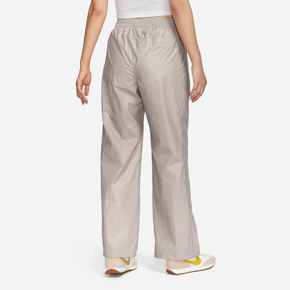 Quần Dài Thể Thao Nữ Nike Windrunner Woven Open Hem - Xám - Supersports Vietnam